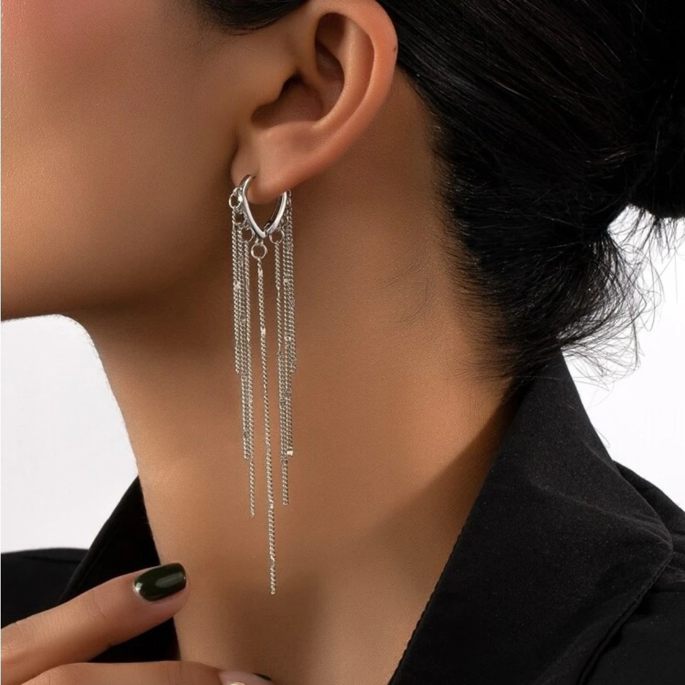 S925 Sterling Silver Plated Sparkly Tassel drop earrings. New.